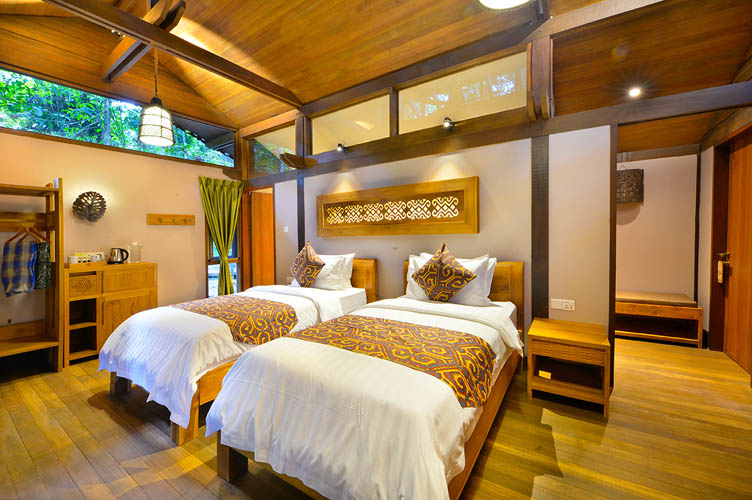 Sukau Rainforest Lodge Villa room with twin share bed